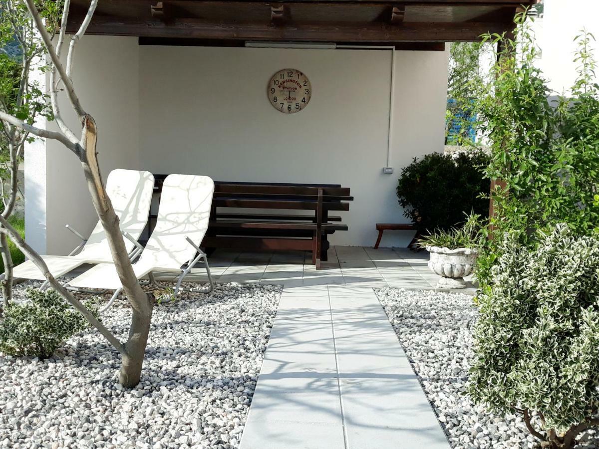 Villa Mihaela - Apartment Ana Cesarica Exterior photo